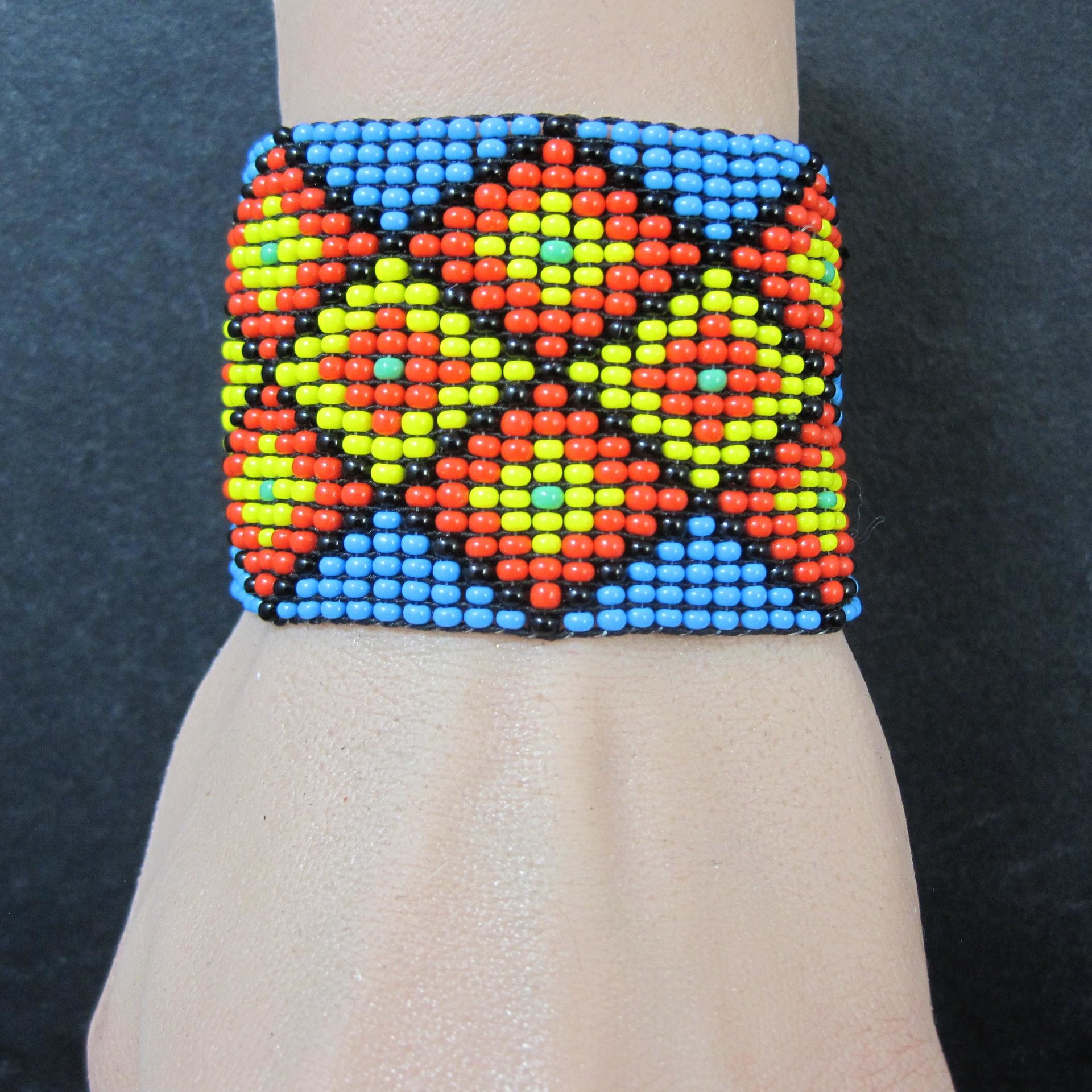 Vintage Beaded Stretchy Loom Bracelet 6 Inches