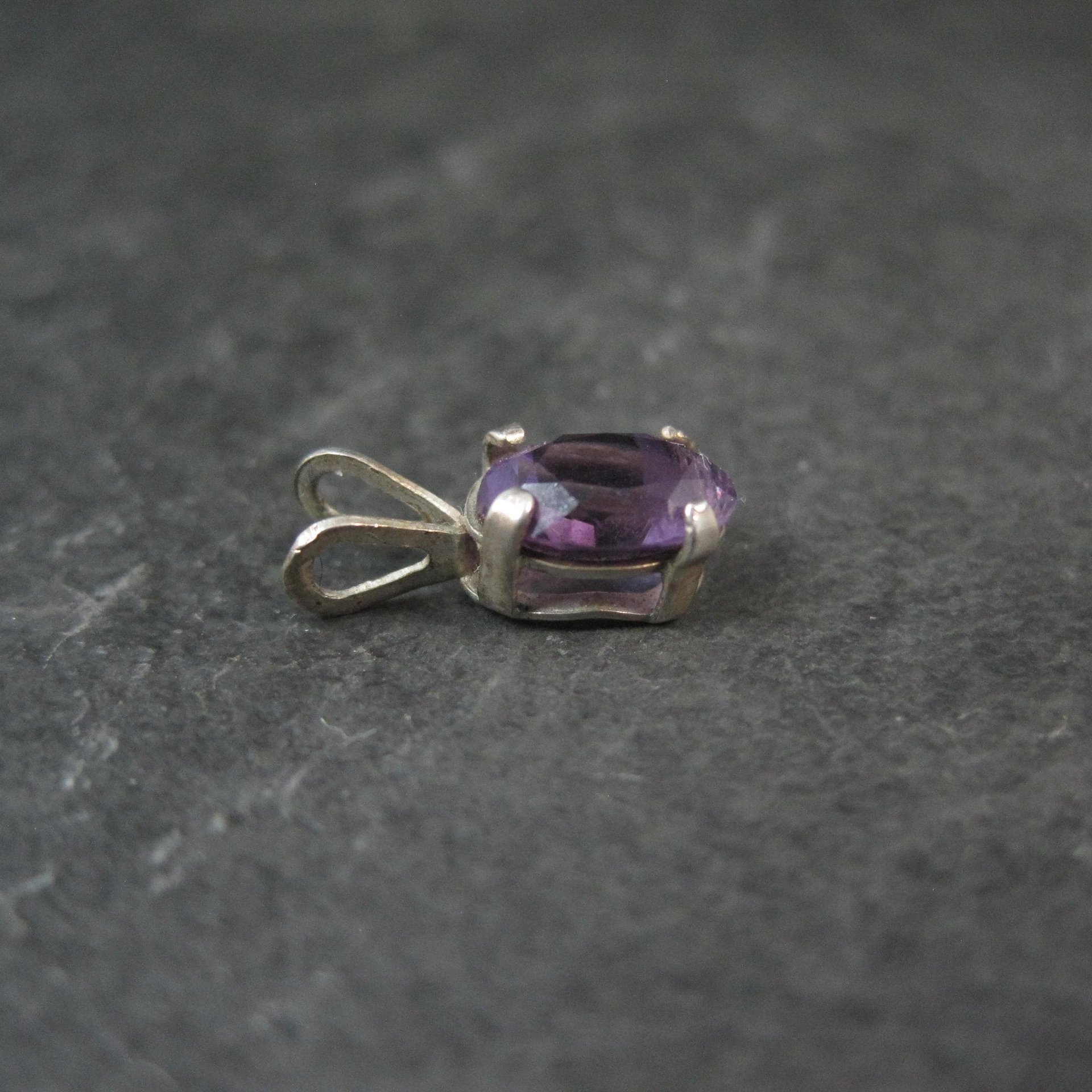 Tiny Oval Amethyst Pendant