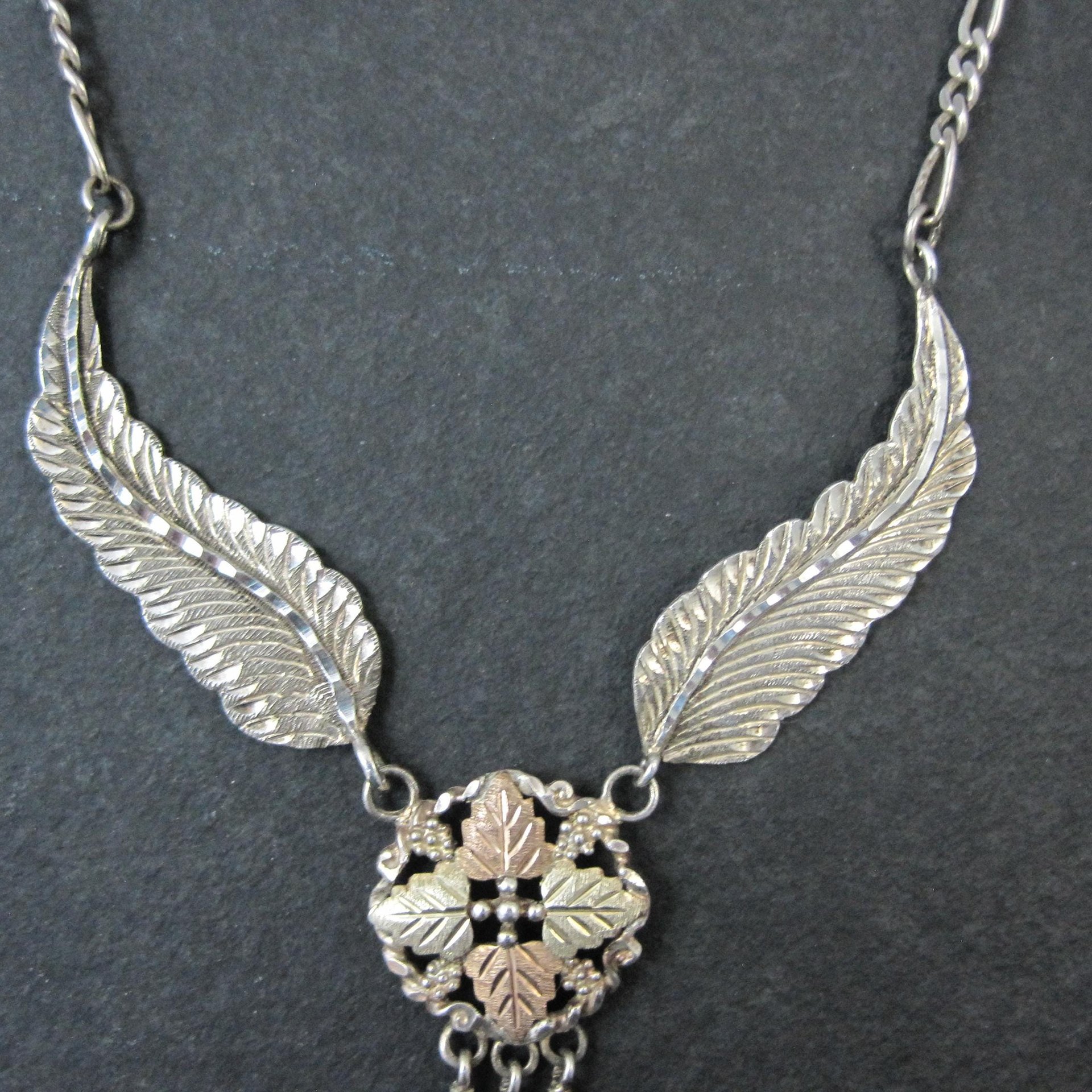Vintage Black Hills Gold & Silver Feather Necklace Mt Rushmore