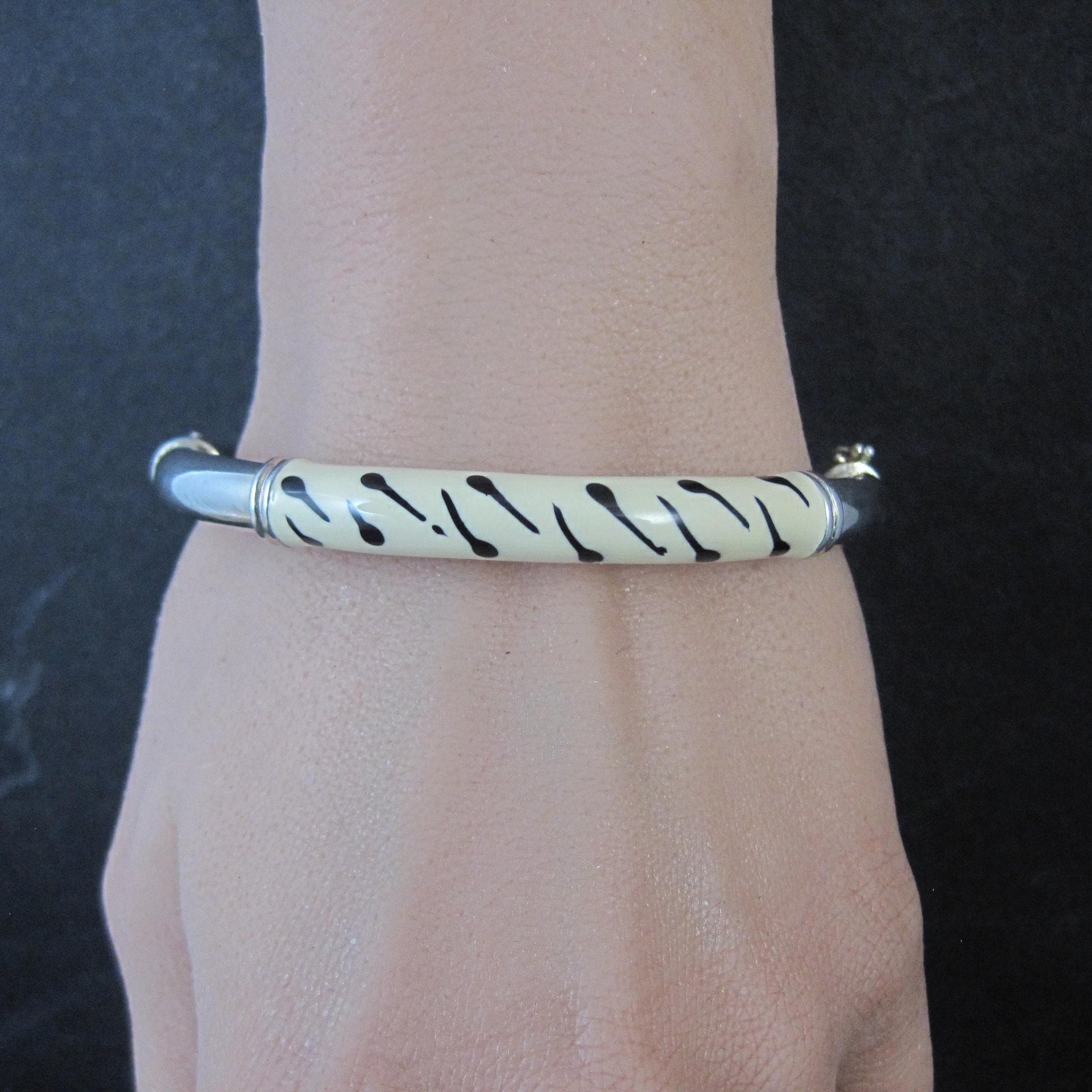 Italian Sterling Enamel Bangle Bracelet 6.5 Inches