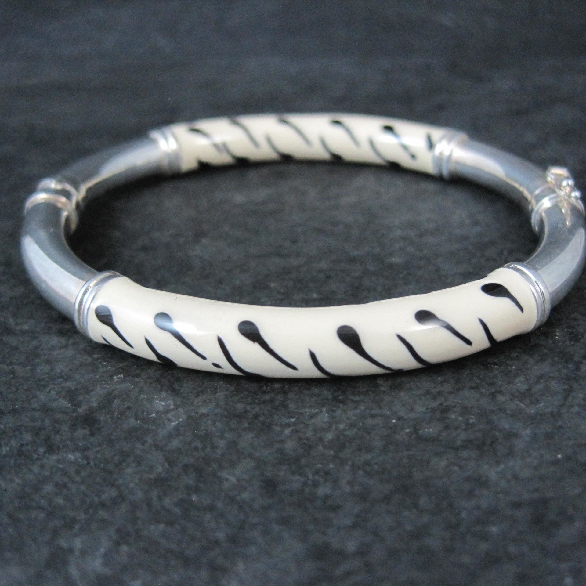 Italian Sterling Enamel Bangle Bracelet 6.5 Inches