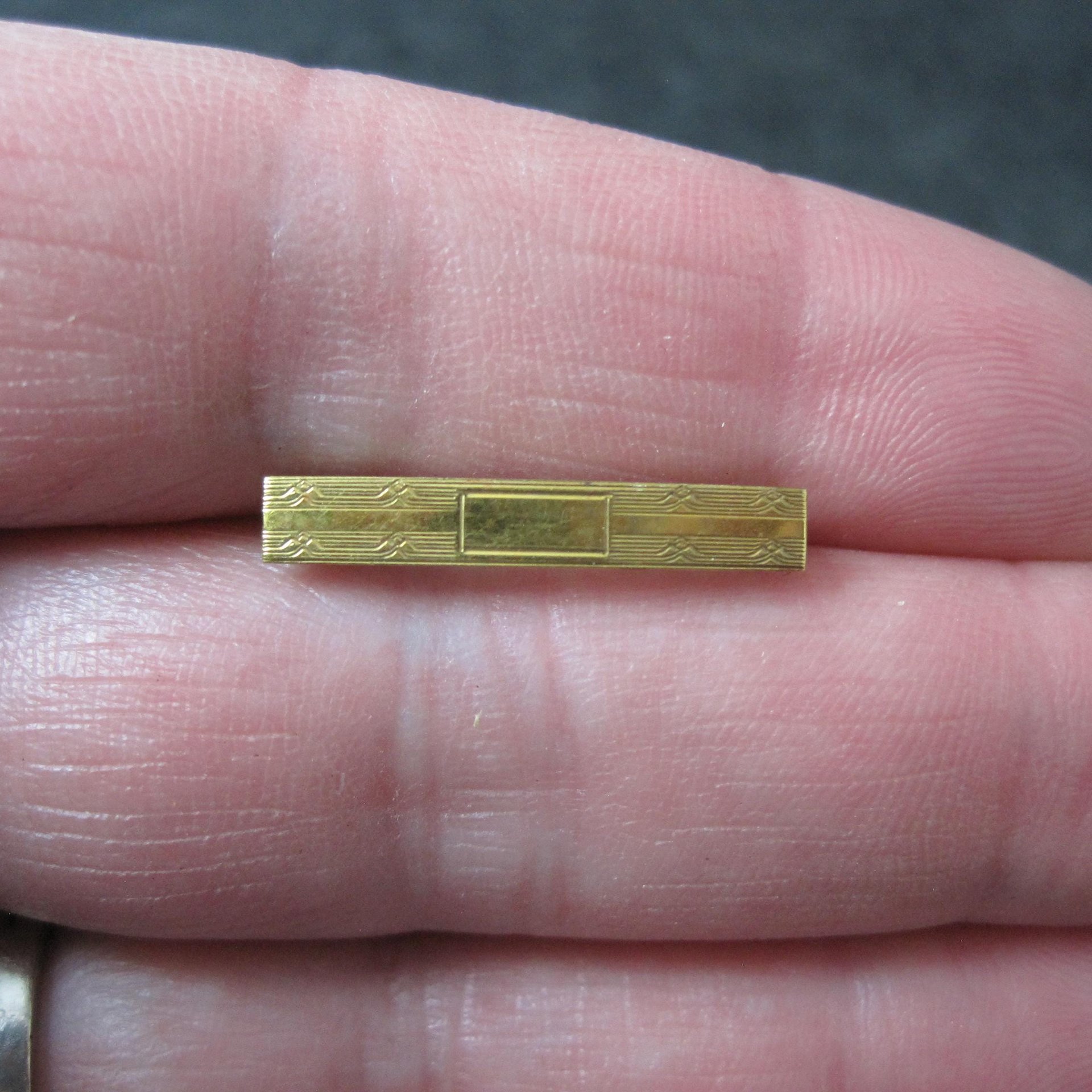 Tiny 1940s 10K Bar Pin Hayward NOS