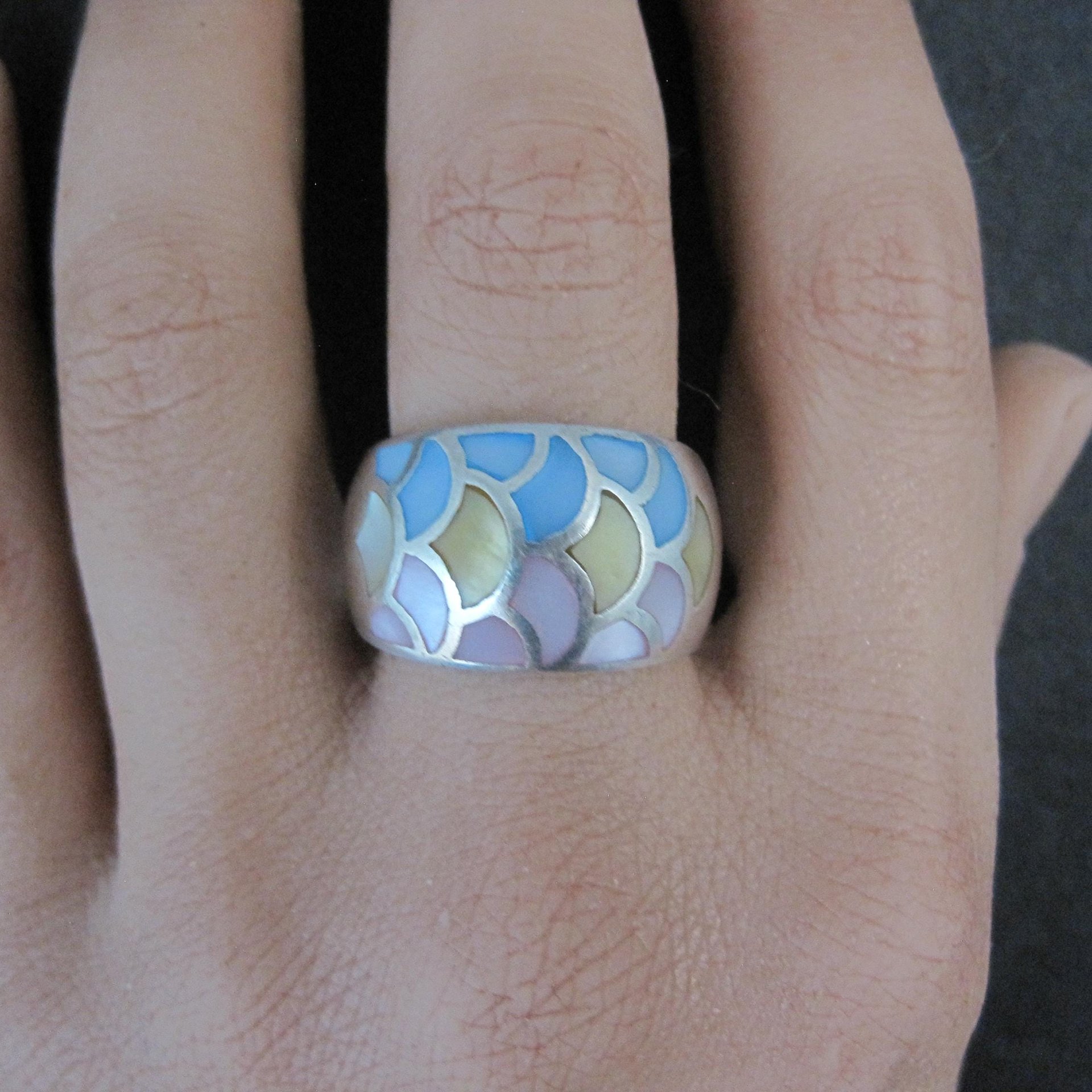 Wide Mother of Pearl Sterling Silver Band Ring Size 8 Vintage