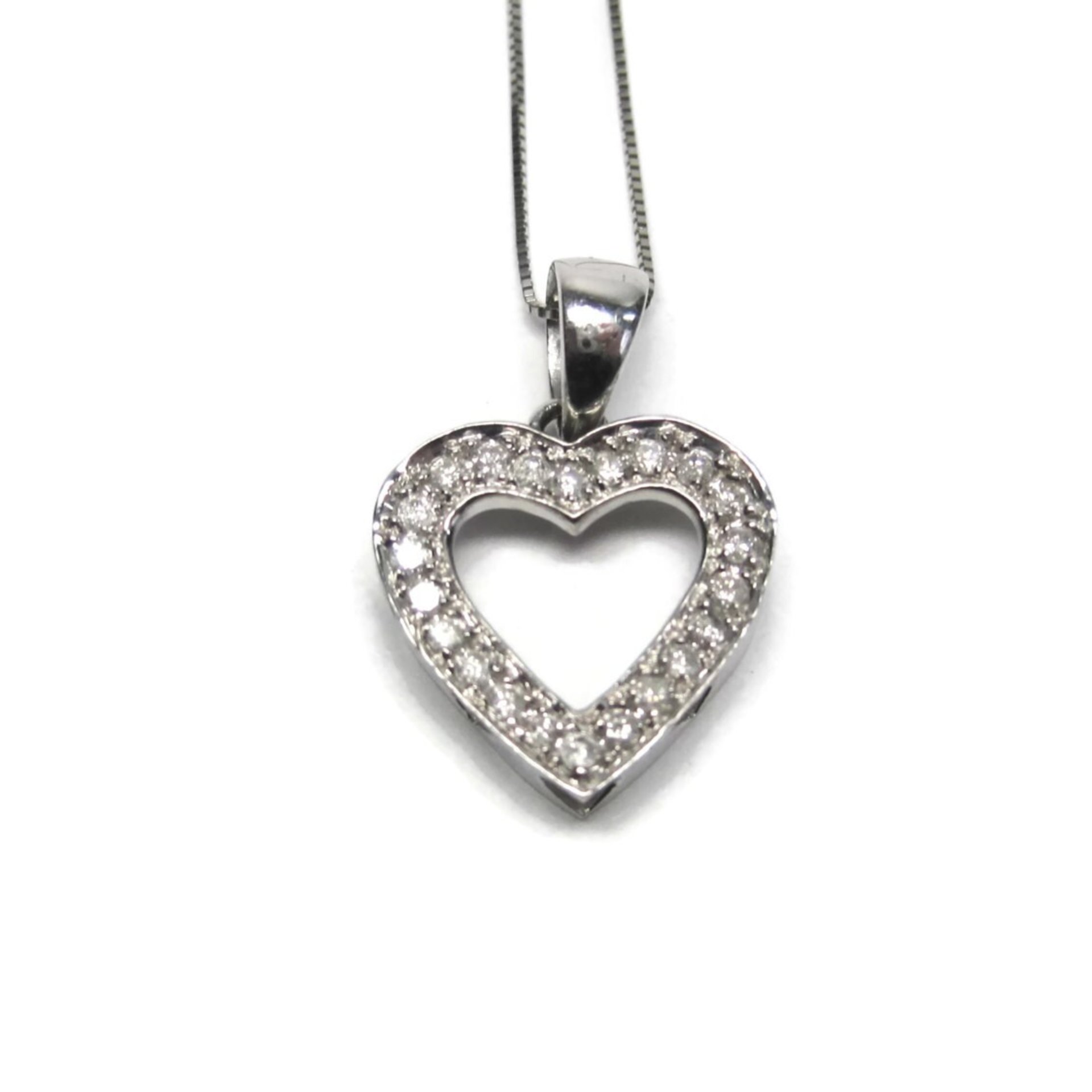 Estate 14K White Gold .25 Carat Diamond Heart Pendant Necklace