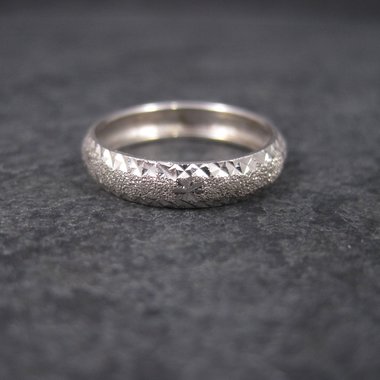 Vintage 14K White Gold Starburst Wedding Band | Size 5 Stacking Ring | Retro Gold Bridal Jewelry