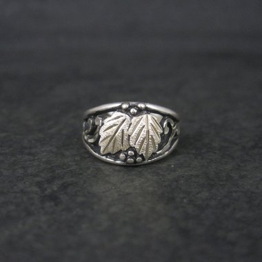 Vintage 90s Black Hills Sterling Silver Leaf Ring Size 4 NOS