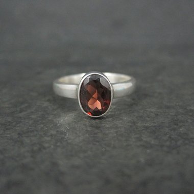 Vintage Sterling Garnet Solitaire Ring Size 6