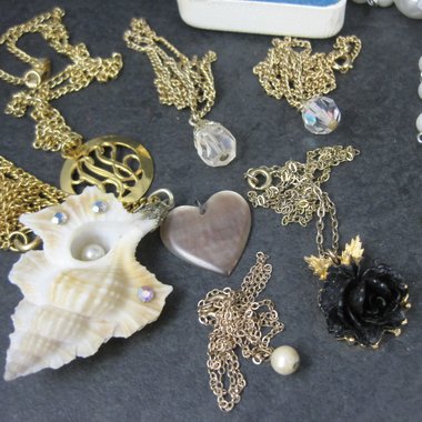 Destash Large Lot of Vintage Jewelry Lot Necklaces & Pendants