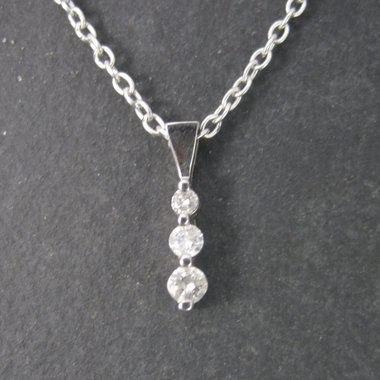 Estate 10K .28 Carat Graduated Diamond Pendant