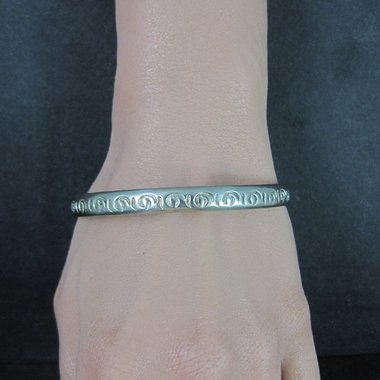 Vintage Mexican Sterling Bangle Bracelet 7.75"