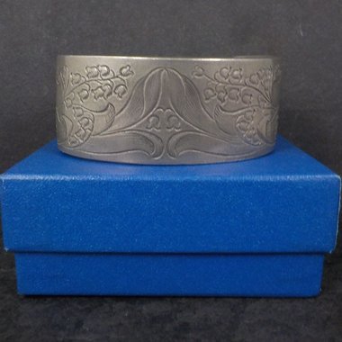 May Birthday Cuff Bracelet Salisbury Pewter 6.75 Inches
