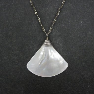 Vintage Sterling Mother of Pearl Shell Pendant Necklace