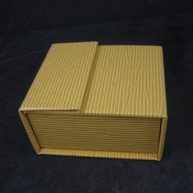 Yellow Textured Folding Magnetic Ring Box