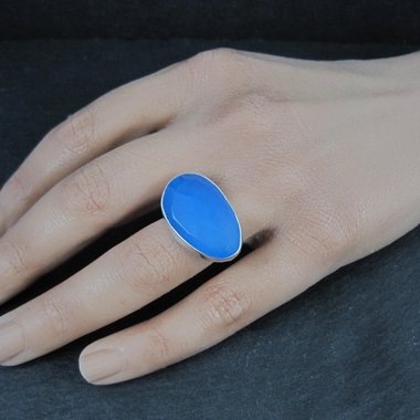 Sterling Silver Blue Chalcedony Ring Size 6