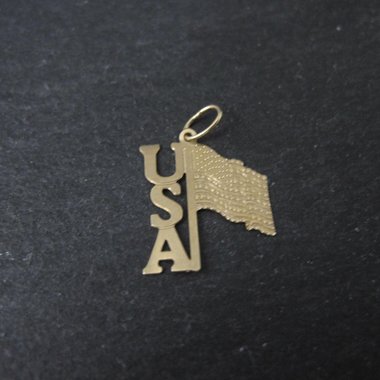 Dainty 14K USA Flag Pendant Charm Vintage Estate