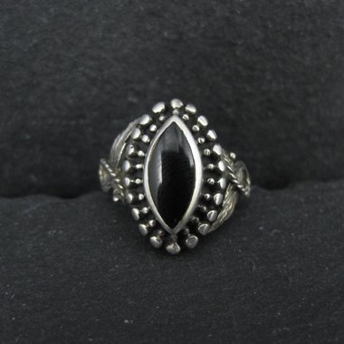 Vintage Sterling Silver Onyx Leaf Ring Size 6