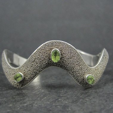 Wavy Textured Peridot Cuff Bracelet Vintage Sterling Silver 6.5 Inches